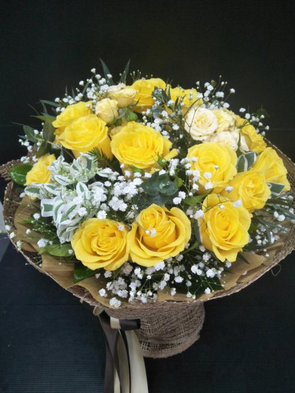 ช่อดอกกุหลาบสีเหลือง V12